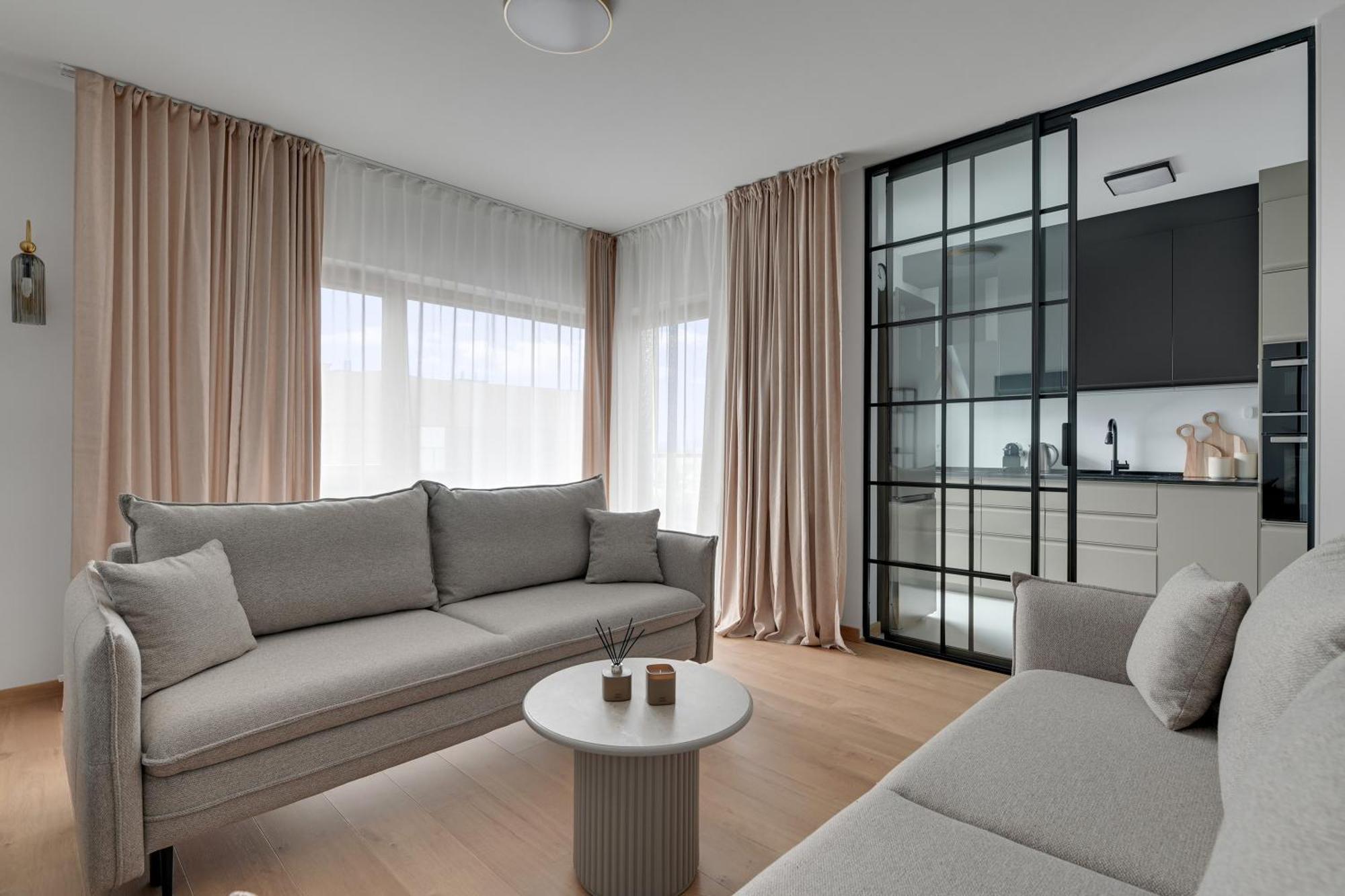 Apartament typu Deluxe z 2 sypialniami i balkonem